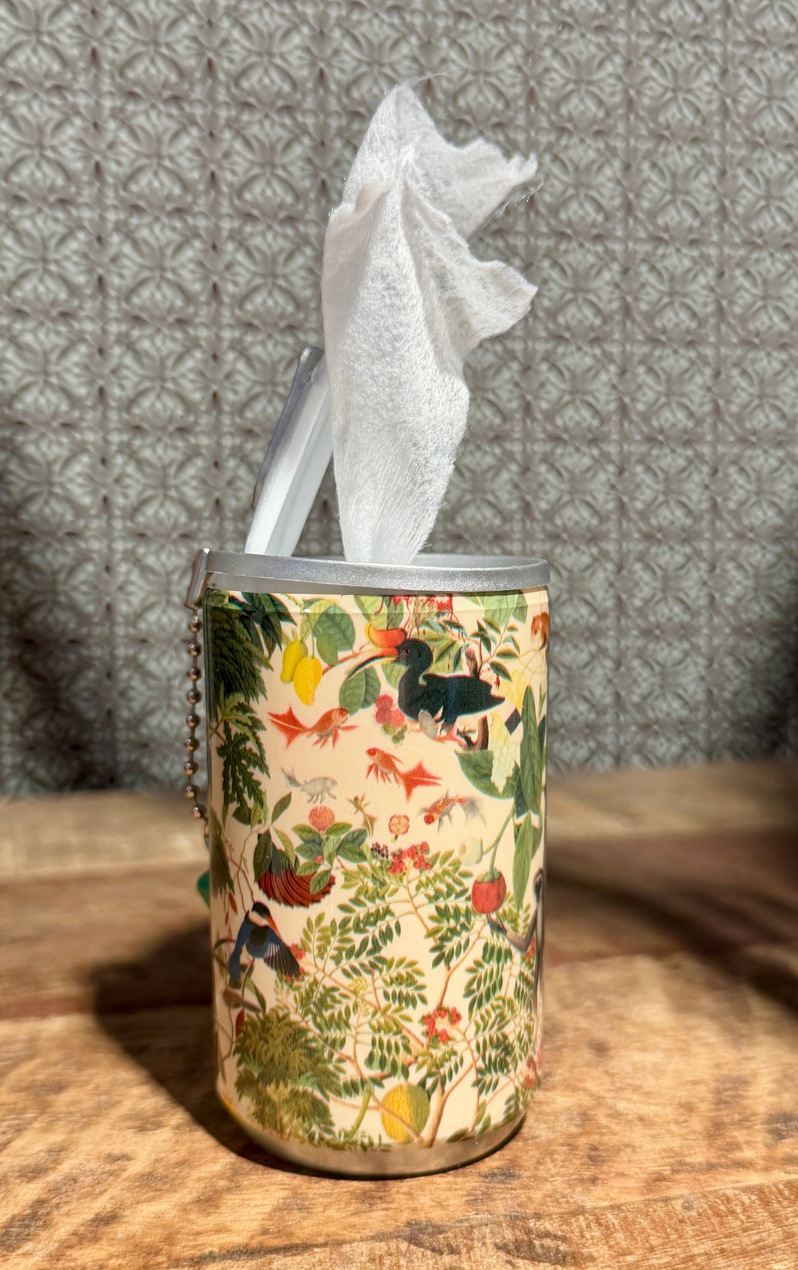 KALEIDOSCOPIC NATURE WET TISSUE CAN