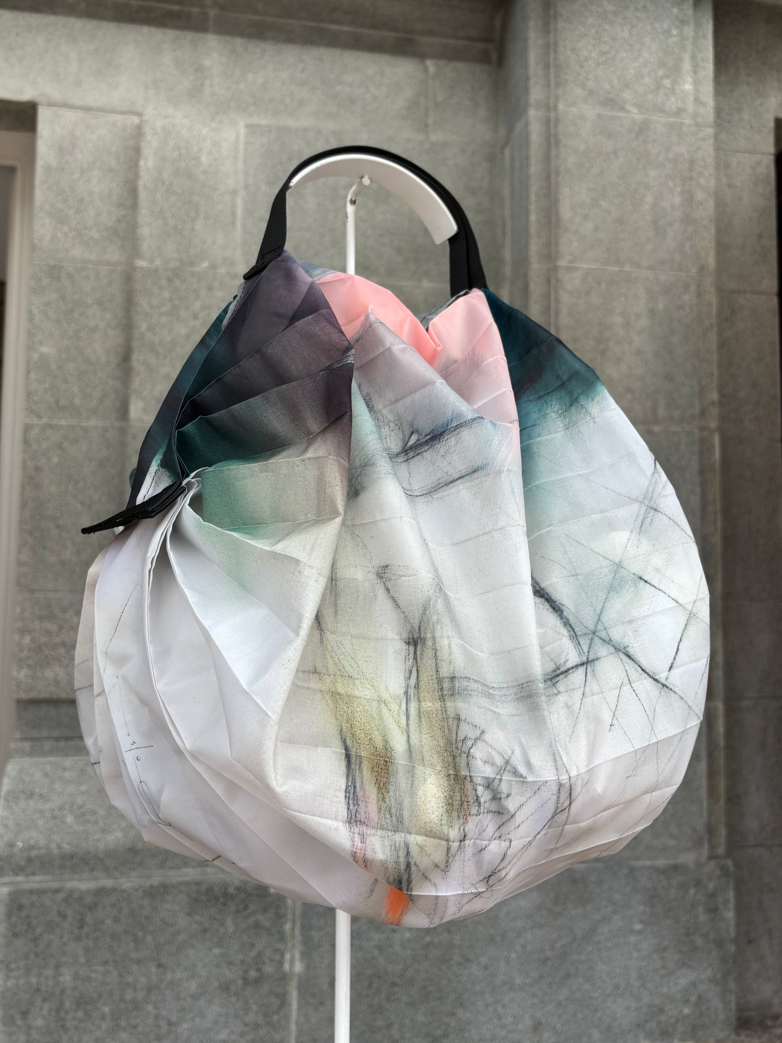 EL PATIO III *CALLE VIRGENES) 1980 BAG