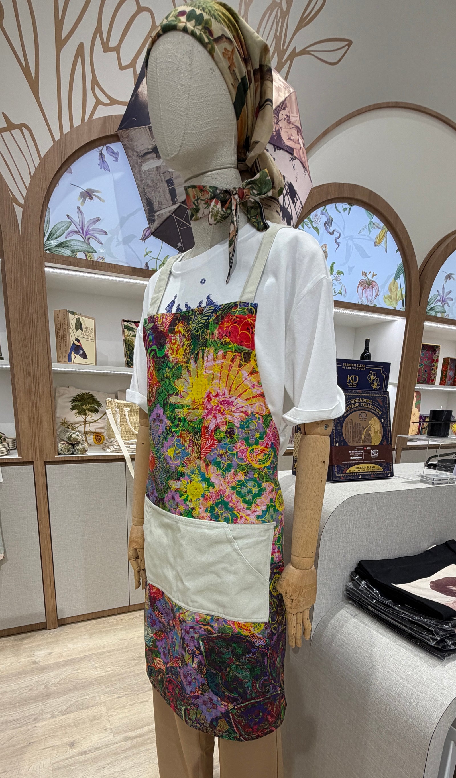 FABRICS OF SINGAPORE APRON